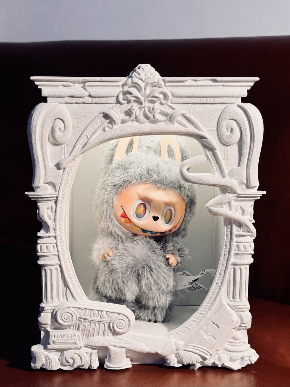 White Resin Frame with light